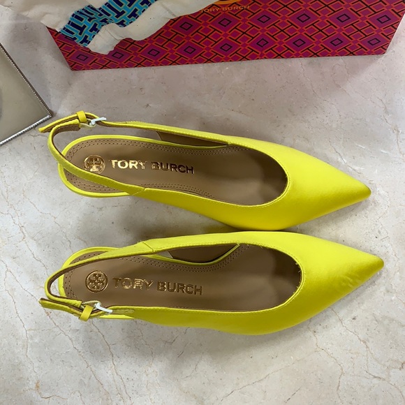 HOST PIC TORY BURCH SATIN SLINGBACK PUMP ACIDIC YELLOW WHITE PATENT HEEL SIZE 8 - Picture 12 of 15
